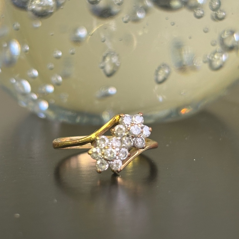 Avon Gold-Tone Double Floral Cluster Ring with Clear Stones size 6